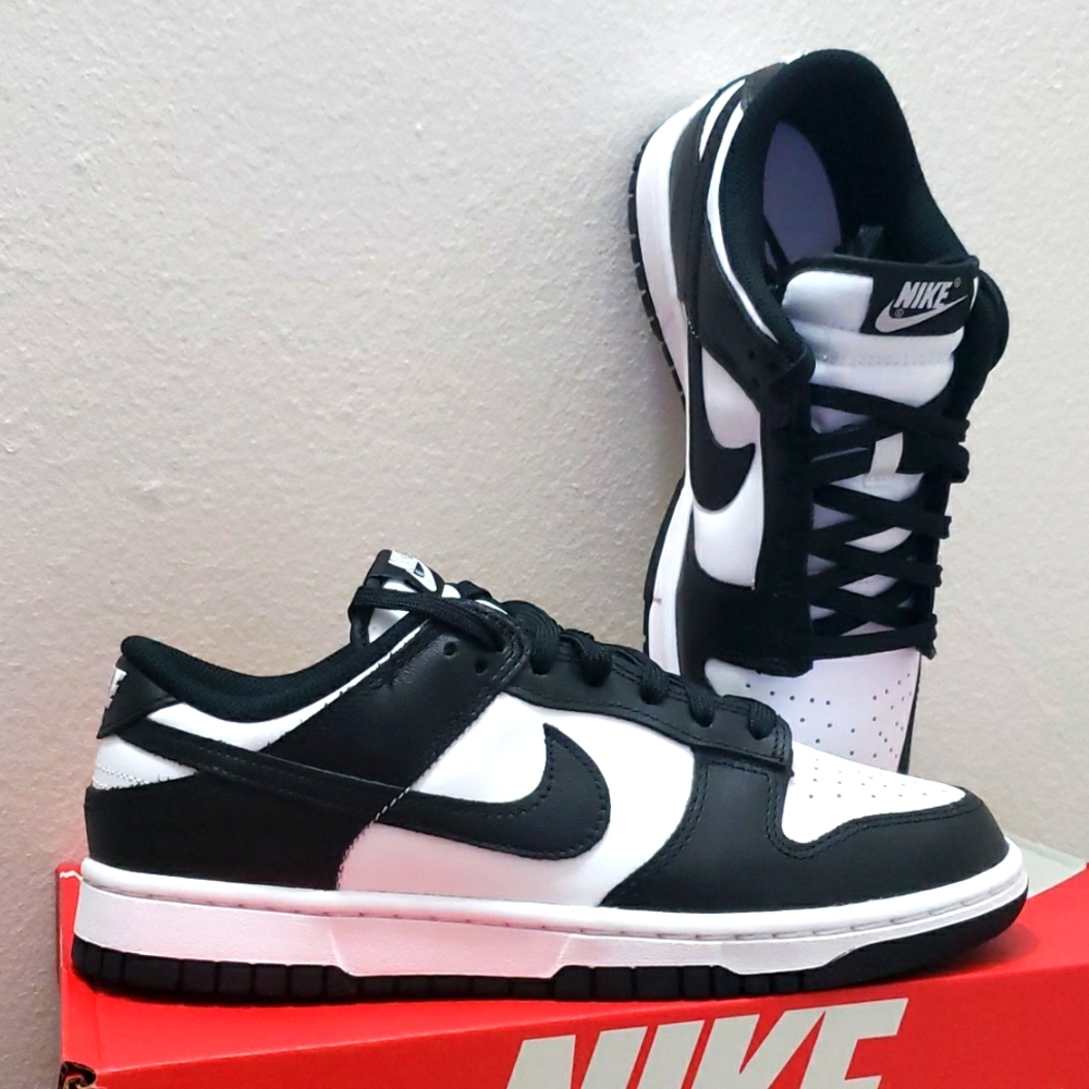 Nike Dunk Low "Panda"
